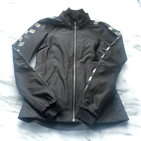 Lululemon Feelin' Frosty Softshell *Insulated    Black Size 4 - Picture 5 of 13